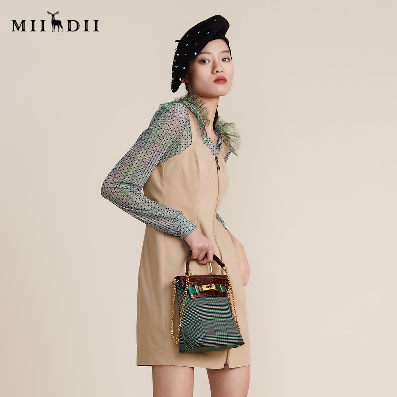 MIIDII谜底2022春秋季新款设计V领花边通勤OL收腰连衣裙221ML0168 - 图2