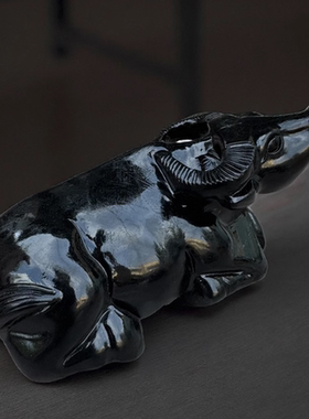 黑牛摆件卧牛水牛天然原石