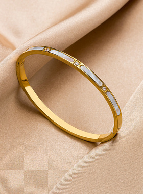 苏瑞瑞轻手镯小众钛钢