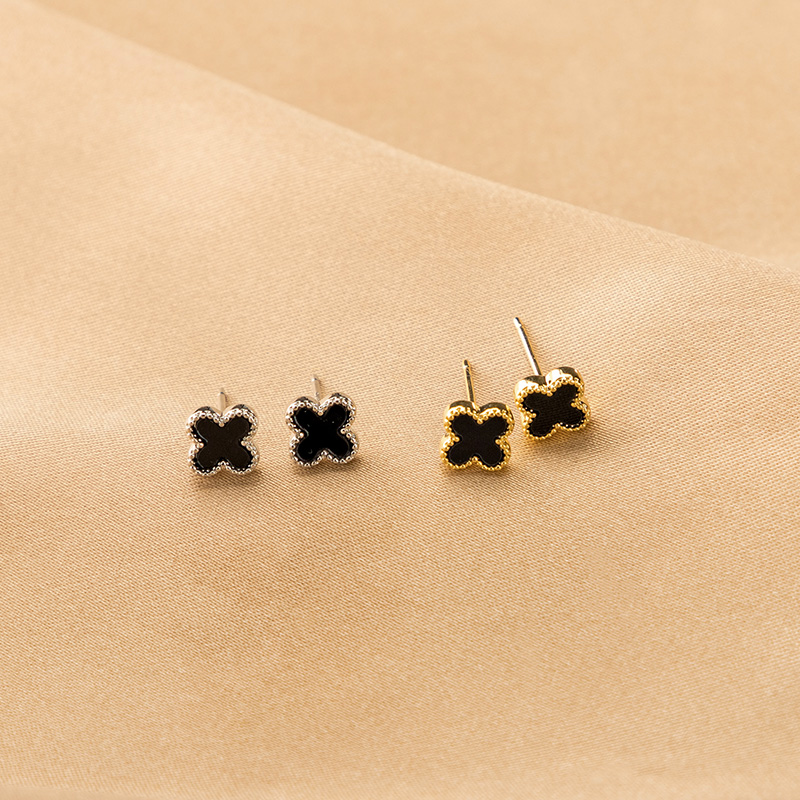 苏瑞瑞黑色四叶草迷你小耳钉银针名媛温柔小香耳环时尚气质高级感 - 图1