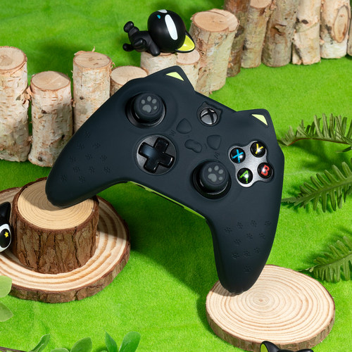 极想Xbox手柄保护套罗小黑正版nspro硅胶套防汗防摔散热ps5手柄套 - 图0