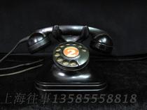 Old-style gum wood turntable telephone Telephone Telephone Revolution Age appearance intact collection furnishing