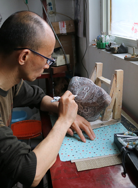 大师手工定制加工和田玉翡翠神绚