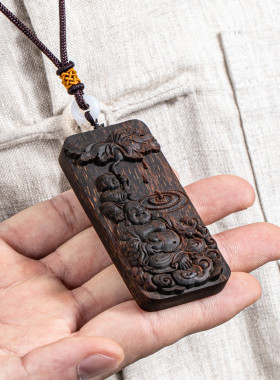 【弥勒佛】越南芽庄沉水级沉香雕刻挂件天然保真支持鉴定重量25克