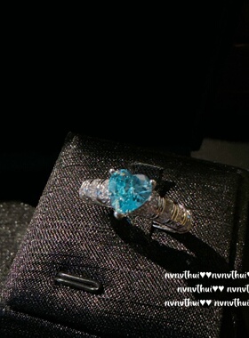 马尔代夫蓝爱心宝石戒指Vintage