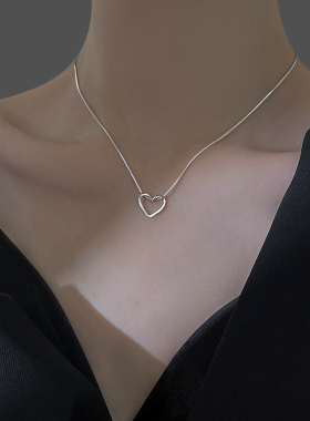 925纯银爱心项链女款2026新款爆款轻奢小众设计锁骨链蛇骨ins颈链
