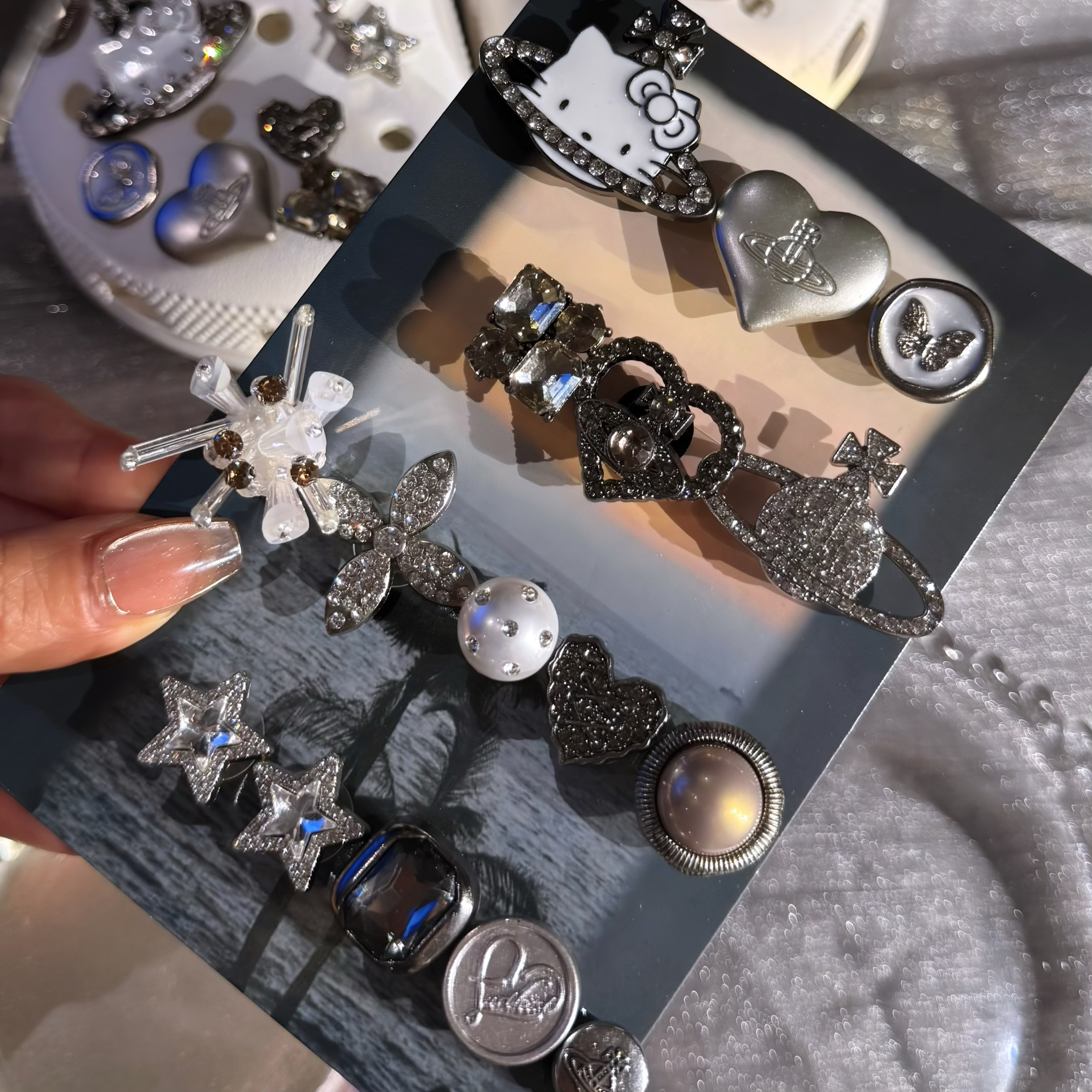 “宇宙甜心”洞洞鞋配饰立体鞋花 适配鞋花鞋扣 可拆卸,淘宝优惠券,粉丝福利购,淘宝优惠卷