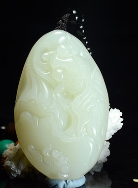 把件年年有余和田玉原石