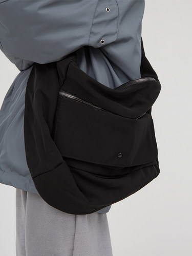 马嘉祺同款韩国代购Raucohouse Wearable zipper cross bag斜挎包 - 图1