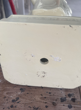 库存黄釉毛主席瓷像