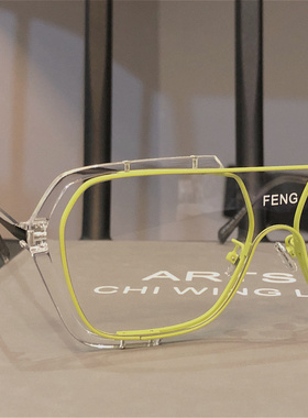 开车驾驶太阳镜遮阳女