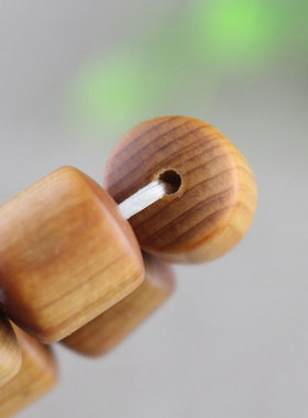 陵固思崖柏木桶珠手串