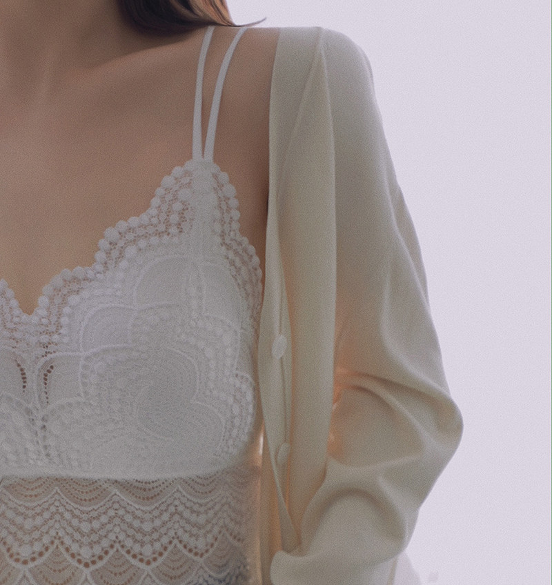 LANGBOOM  法式蕾丝无钢圈一体杯超薄杯聚拢收副乳美背抹胸内衣,淘宝优惠券,粉丝福利购,淘宝优惠卷