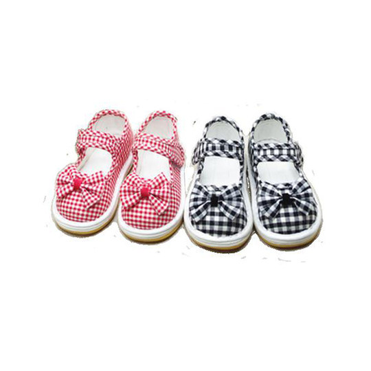 Los zapatos de tela de mil capas para bebé están hechos de puro algodón a cuadros hecho a mano.