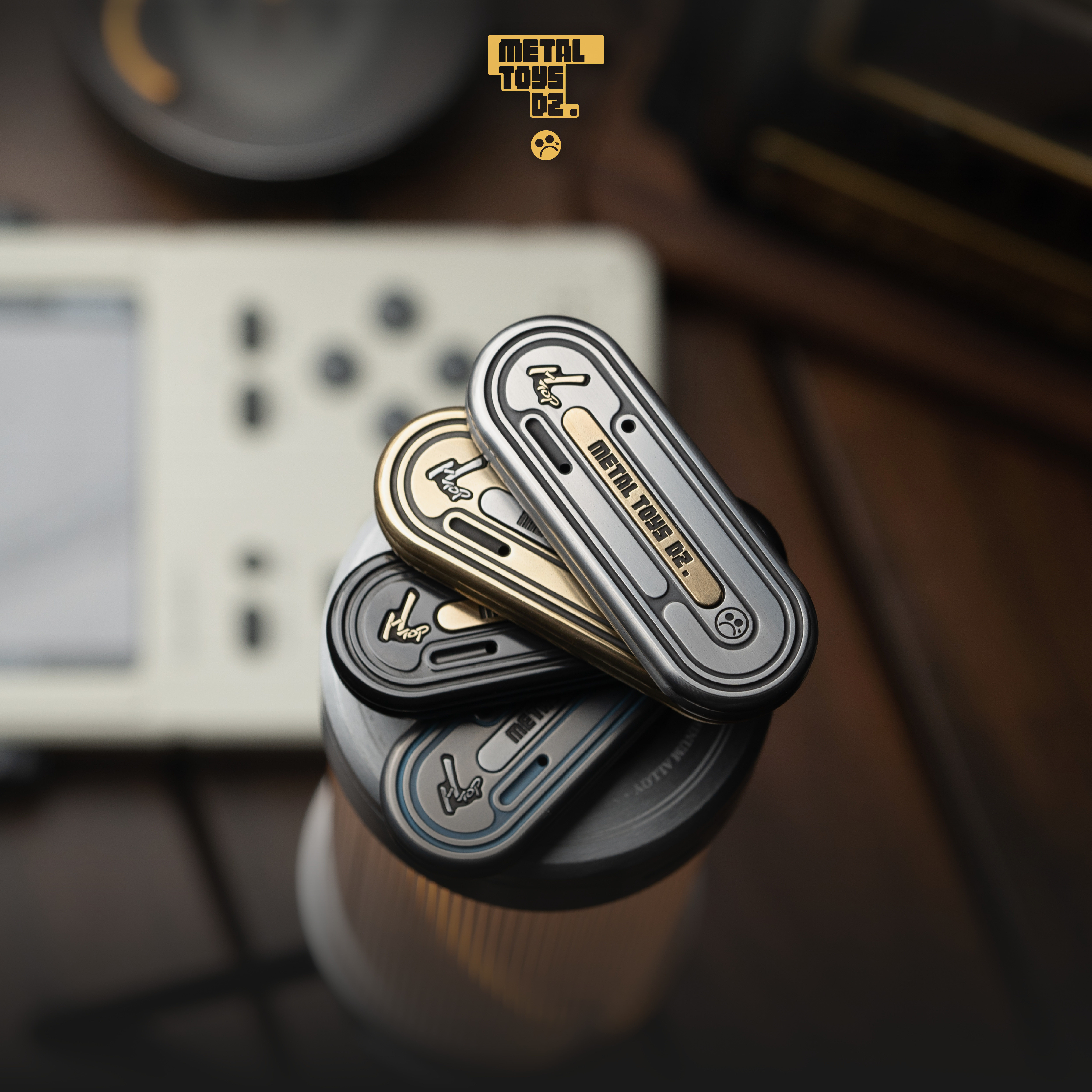 Dz.2025新款TOP-H机械推牌镶嵌工艺潮玩EDC解压玩具推牌啪啪币,淘宝优惠券,粉丝福利购,淘宝优惠卷