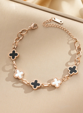 韩版跨境气质黑白四叶草钛钢手链女小众设计高级感手饰饰品不掉色