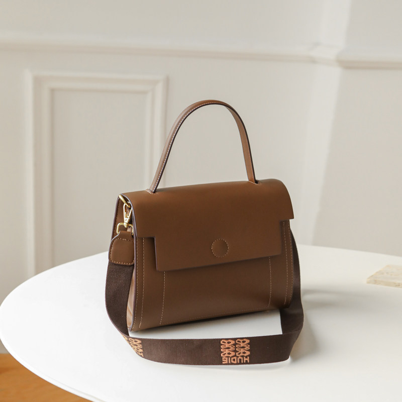 高级感包包女2025新款简约大容量手提包百搭宽肩带单肩斜挎小方包,淘宝优惠券,粉丝福利购,淘宝优惠卷