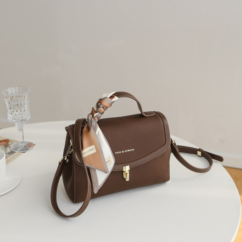 小众设计包包女2025新款高级感洋气手提小方包百搭复古单肩斜挎包,淘宝优惠券,粉丝福利购,淘宝优惠卷