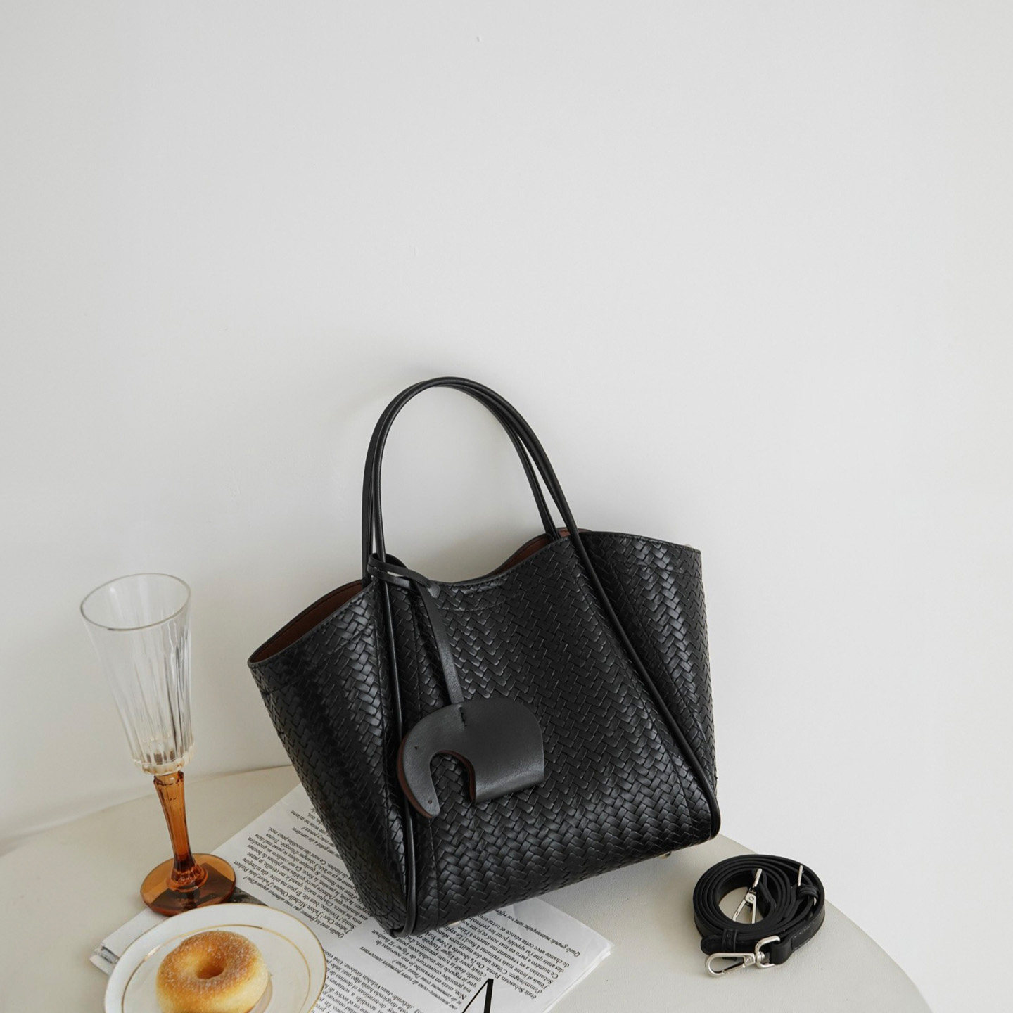 小众时尚手提菜篮子包包女2025新款大容量高级质感手提单肩斜挎包,淘宝优惠券,粉丝福利购,淘宝优惠卷