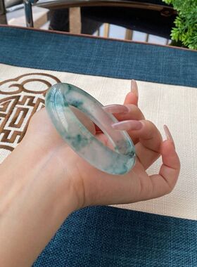 冰种独龙玉手镯翡翠色飘花高冰透正圈手镯女款玉镯送礼玉石手镯子