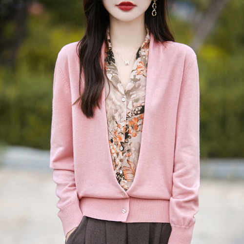 春秋V领精纺羊毛开衫女假两件水墨画拼色桑蚕丝外套宽松百搭上衣 - 图1