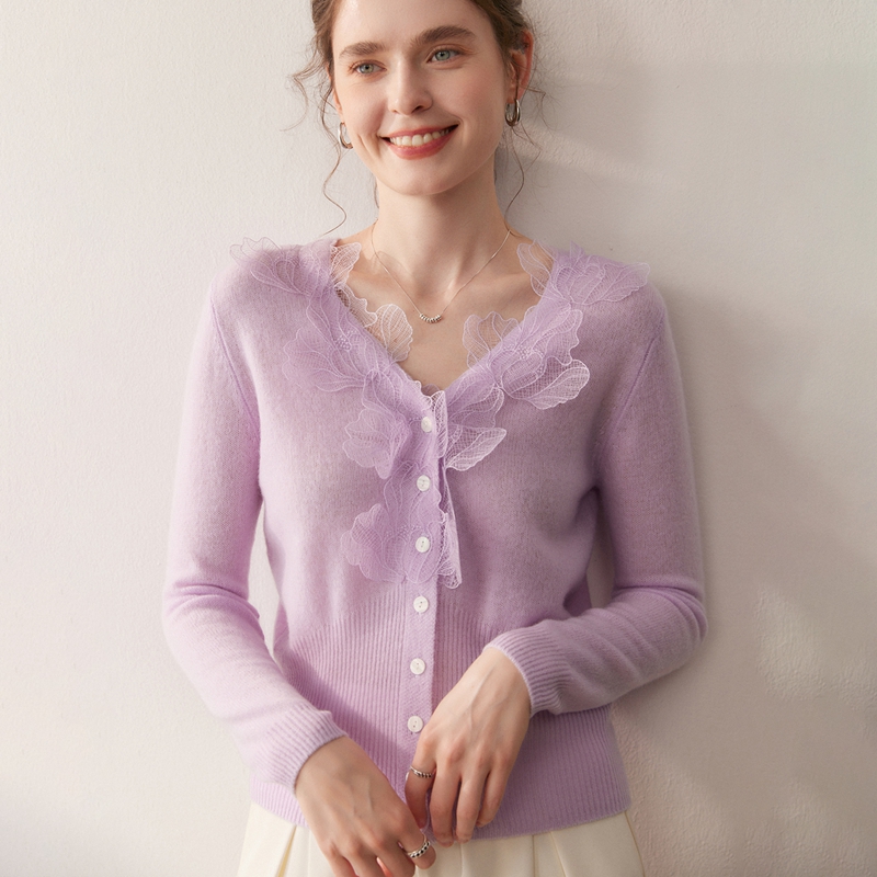 法式轻奢风V领山羊绒开衫女V领蕾丝绣花针织毛衣宽松显瘦羊毛外套 - 图1