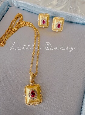 Little Daisy一眼心动老钱风优雅静奢小巧玫红水滴钻耳钉项链一套