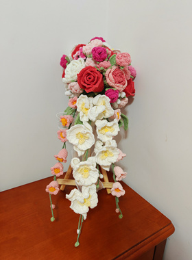 【成品】手工毛线钩织玫瑰花手捧花花束毛线送闺蜜结婚礼物