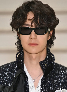 王一博同款项链时尚高级感