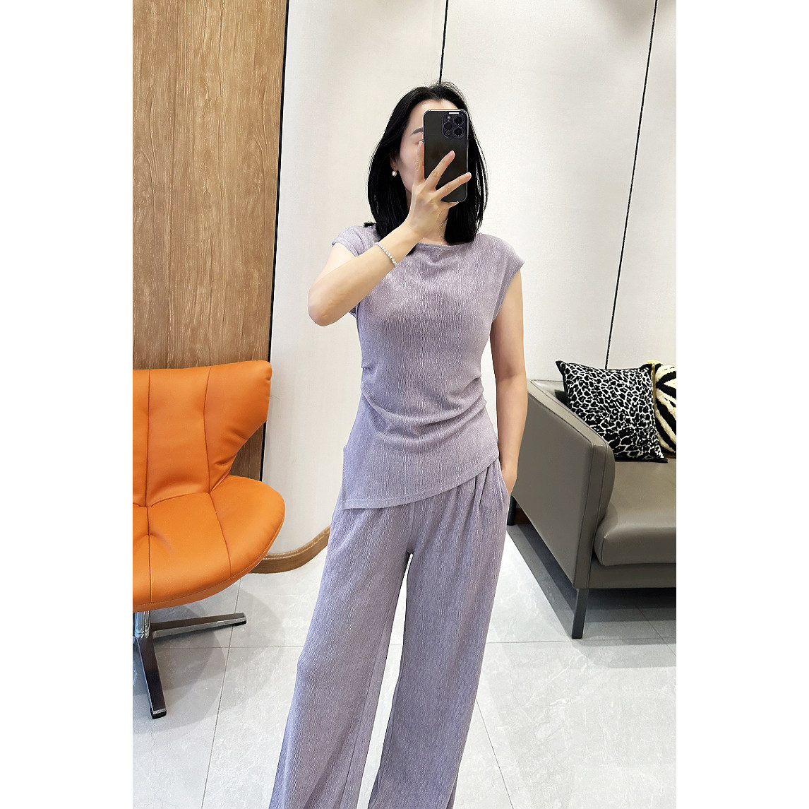 C4523时尚巴黎的老店 大爱！肌理感醋酸套装 不规则收腰上衣+长裤 - 图2