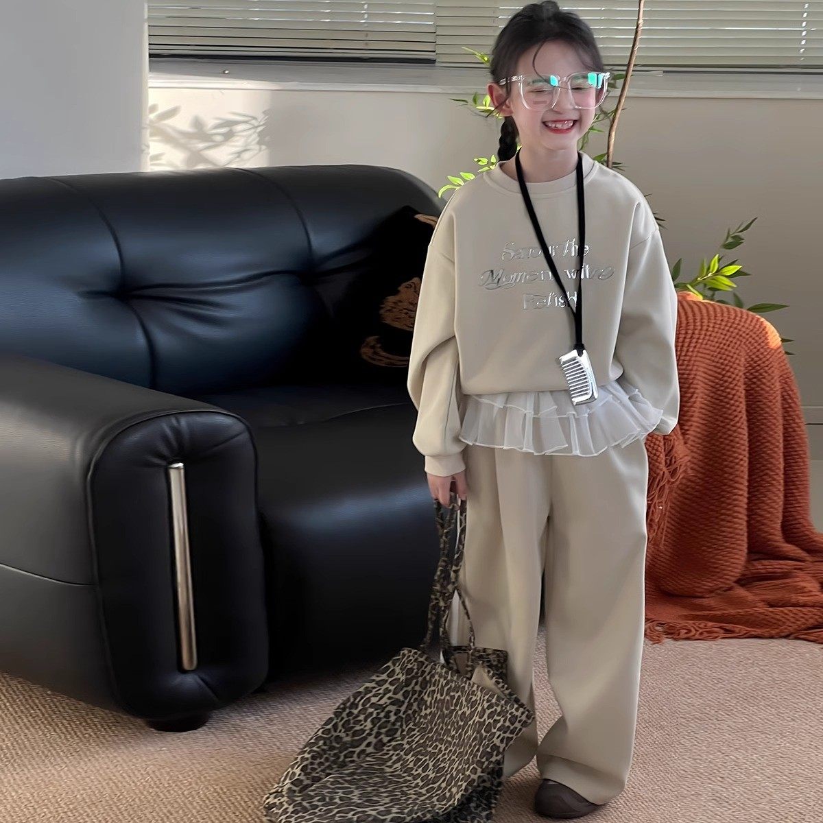 女童套装2025秋季新款儿童休闲卫衣字母上衣长袖裤子运动风两件套,淘宝优惠券,粉丝福利购,淘宝优惠卷