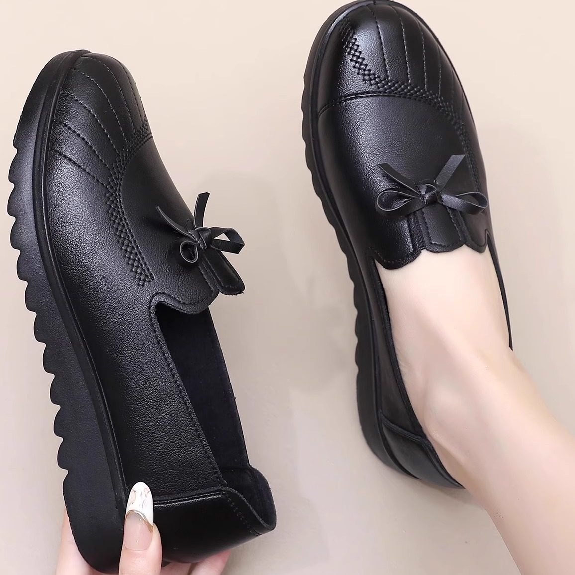 妈妈鞋软底舒适不累脚中老年女软皮鞋单鞋平底防滑休闲黑色上班鞋,淘宝优惠券,粉丝福利购,淘宝优惠卷