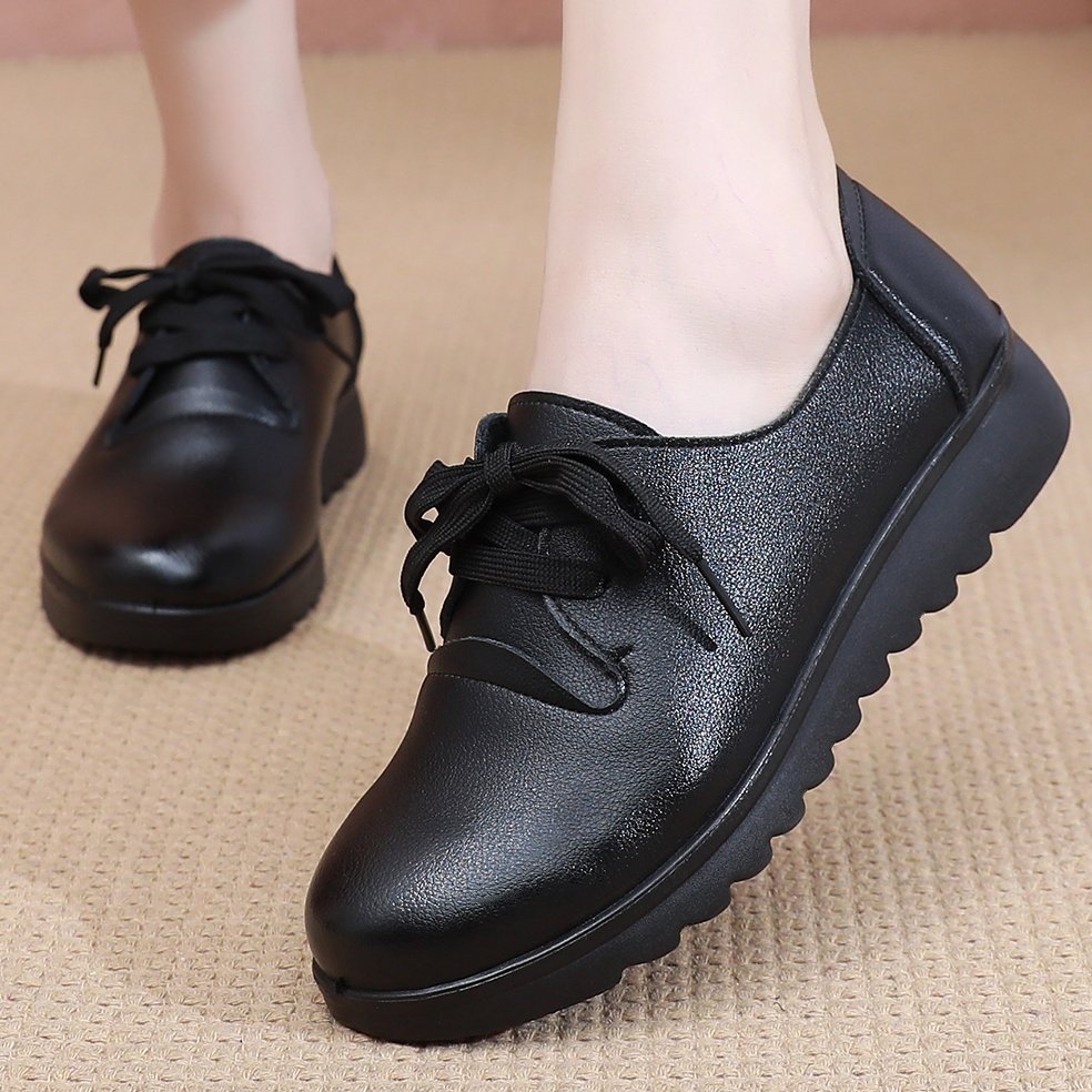女鞋上班久站不累脚妈妈鞋春秋软底防滑防水皮鞋子厨房工作鞋黑色,淘宝优惠券,粉丝福利购,淘宝优惠卷