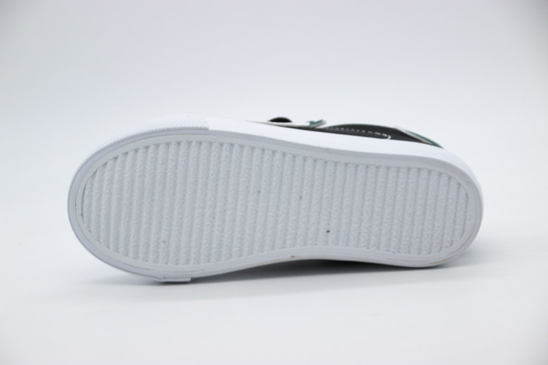 大东新款春季休闲低跟平底圆头卡通魔术贴低帮板鞋童鞋DT21Q1403A