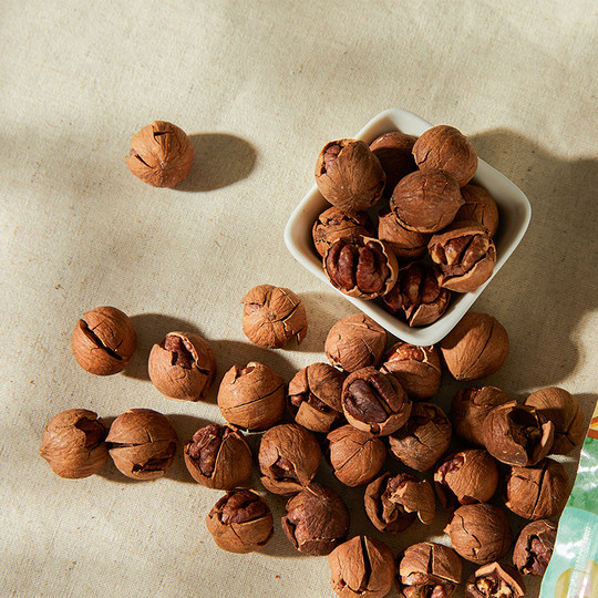 Yao Shengji milk-flavored hand-peeled pecans