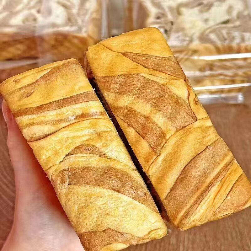 牛乳面包厚切吐司牛奶香提拉米苏早餐代餐饱腹懒人手撕即食零食