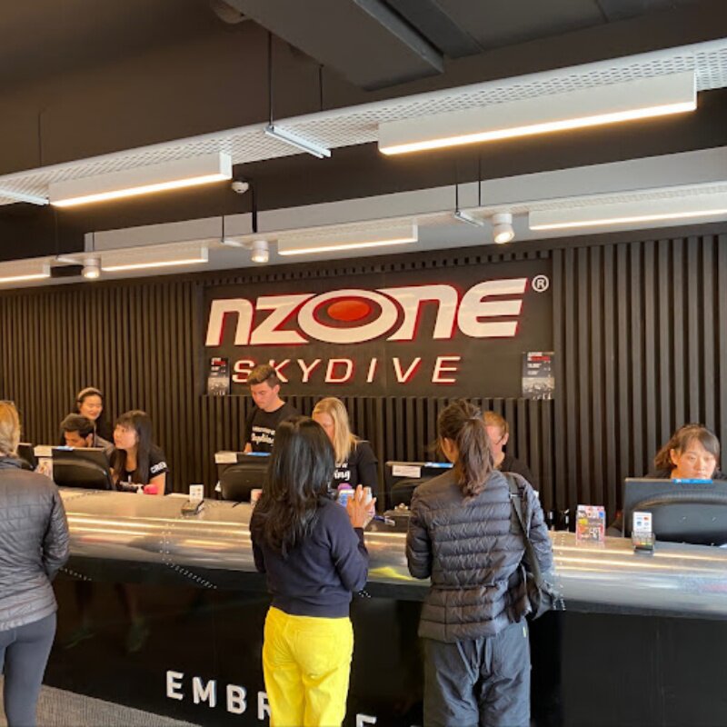 不二玩乐|新西兰旅游皇后镇瓦纳卡高空跳伞NZONE含皇后镇接送
