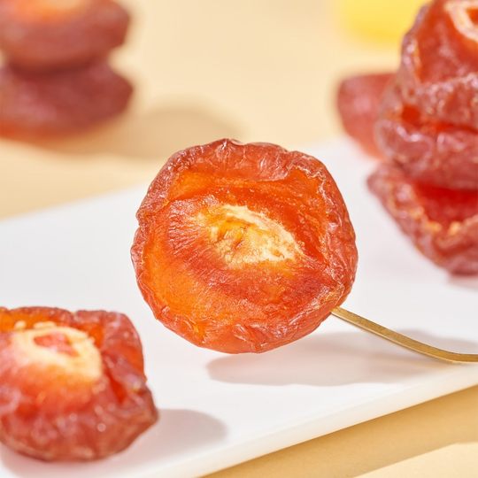 Every fruit time snowflake half plum nine-made dried plums