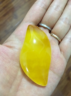 蜜蜡项链吊坠颜色漂亮天然琥珀