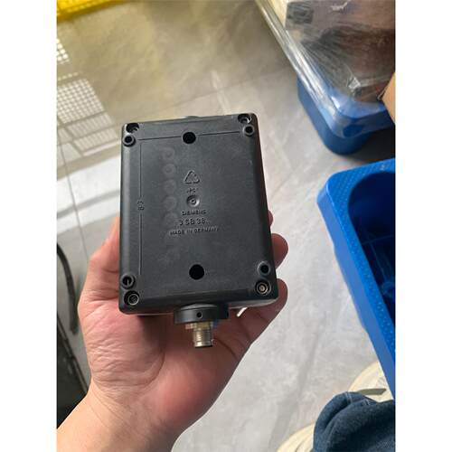 西门子按钮盒 3SB3 802-2FJ10 - 图2