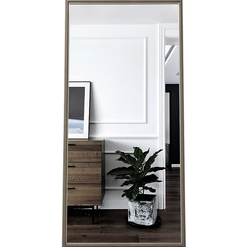 Boleene Prading Mirror