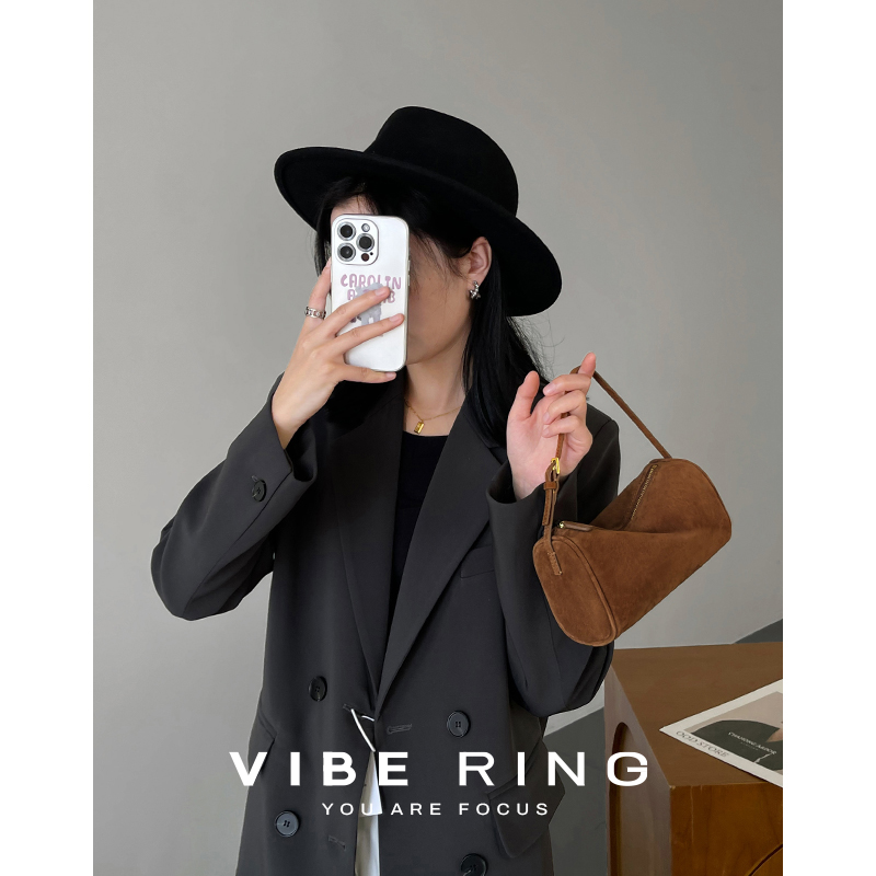 Vibe Ring小众迷你手提包2023新款牛皮90S baguette麂皮绒笔桶包-图0