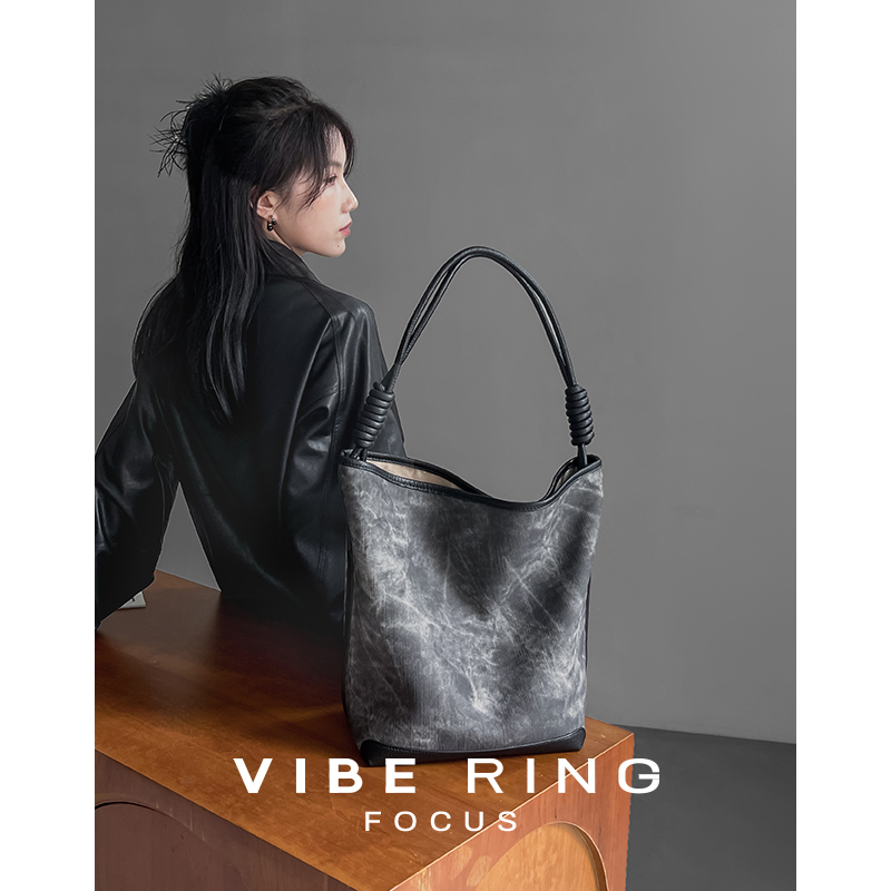 Vibe Ring/美拉德高阶复古托特包女牛皮大容量水桶包百搭通勤大包 - 图0