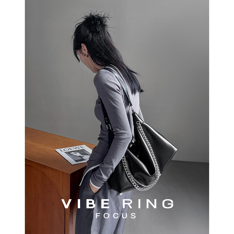 Vibe Ring/极简慵懒风链条托特包 秋冬新款软皮大容量单肩斜挎包