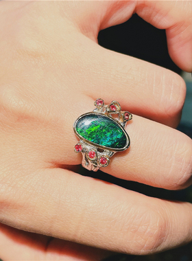 ninisn 绿光森林 925银天然澳大利亚黑欧泊戒指 蓝绿色调 粉碧玺