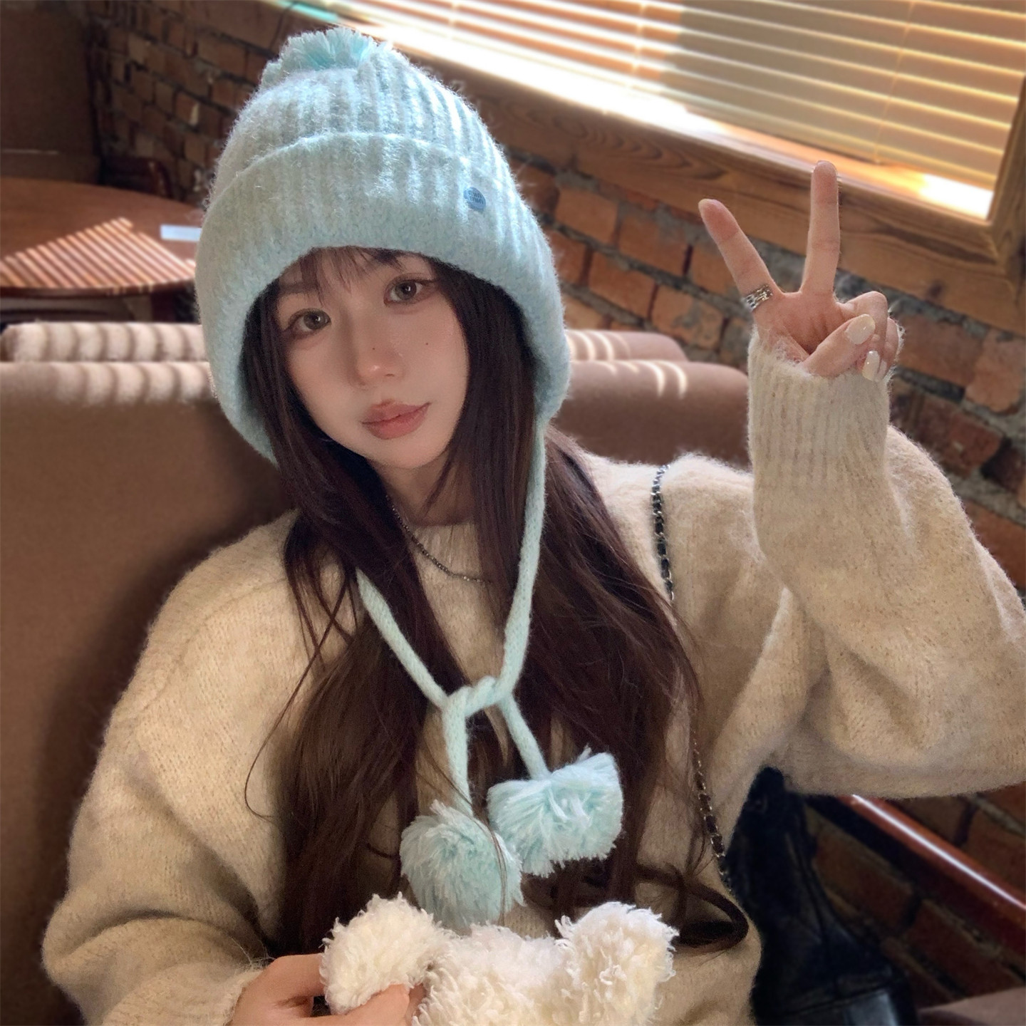 蓝色毛球针织护耳帽女秋冬韩版百搭显脸小毛线帽加厚保暖包头帽子,淘宝优惠券,粉丝福利购,淘宝优惠卷