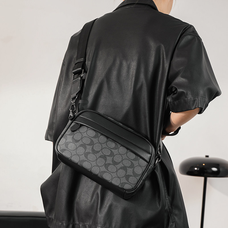 新款潮牌男士休闲格子单肩包日韩皮质运动斜挎包个性时尚小方包潮,淘宝优惠券,粉丝福利购,淘宝优惠卷