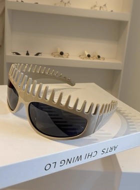 发箍梳子形状太阳镜欧美风高级感2025新款搞怪夸张墨镜凹造型辣妹