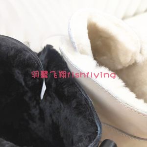 哈森ha237301专柜正品2023冬季保暖羊毛里雪地靴魔术贴米白女短靴