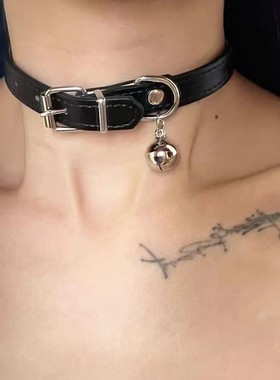 黑色皮革项链女高级感锁骨链2024年新款潮choker颈链字母项圈颈带